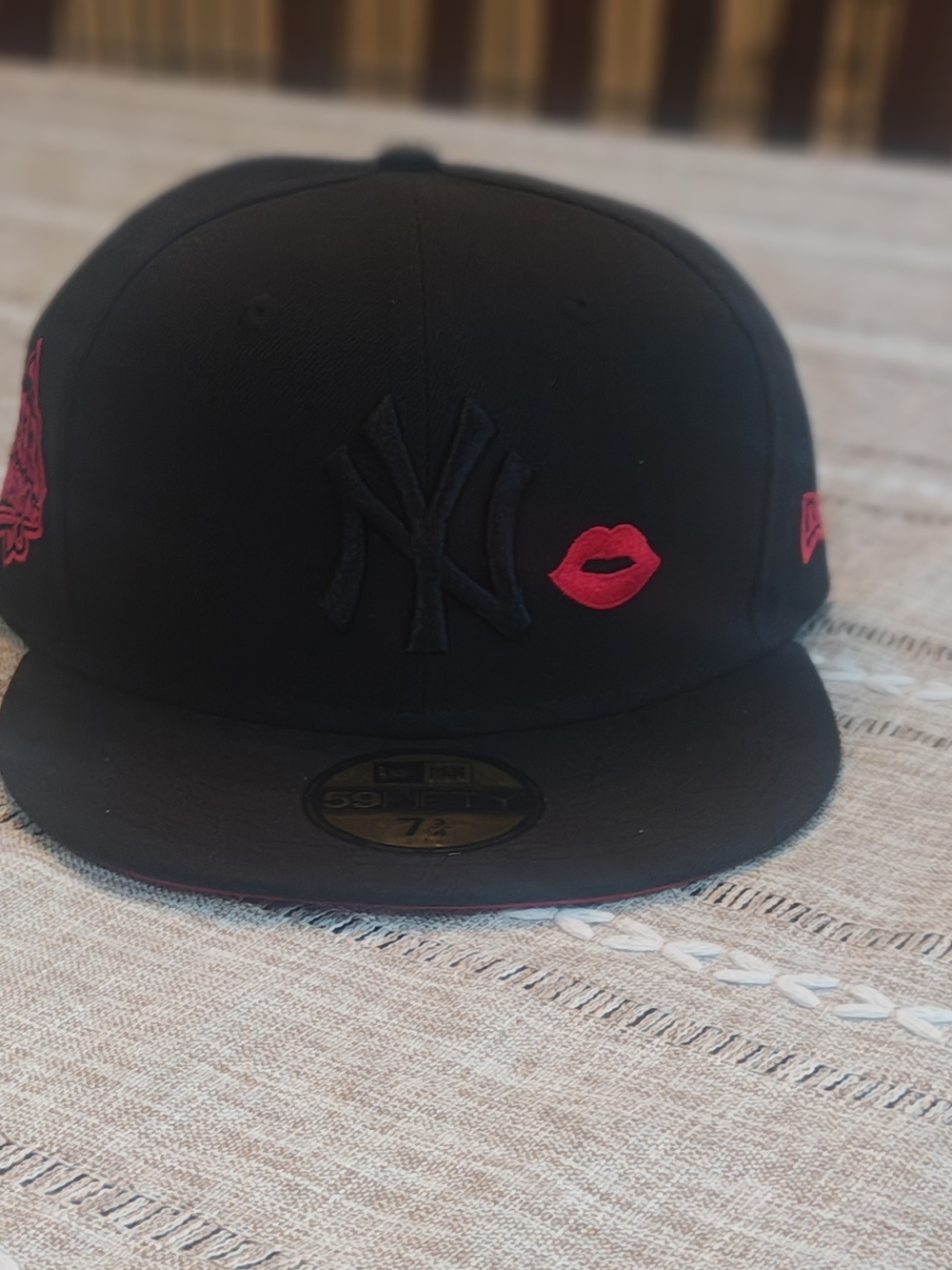 New Era 59FIFTY Fitted Cap with Red Brim